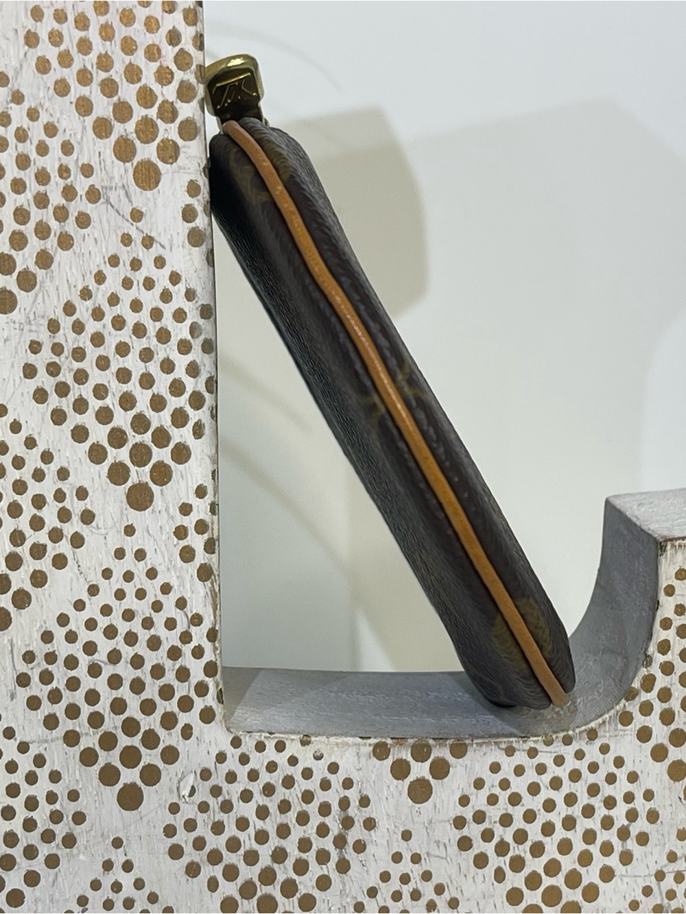 Louis Vuitton Monogram Round Coin Pouch - Brown and Gold - Picture 4 of 5
